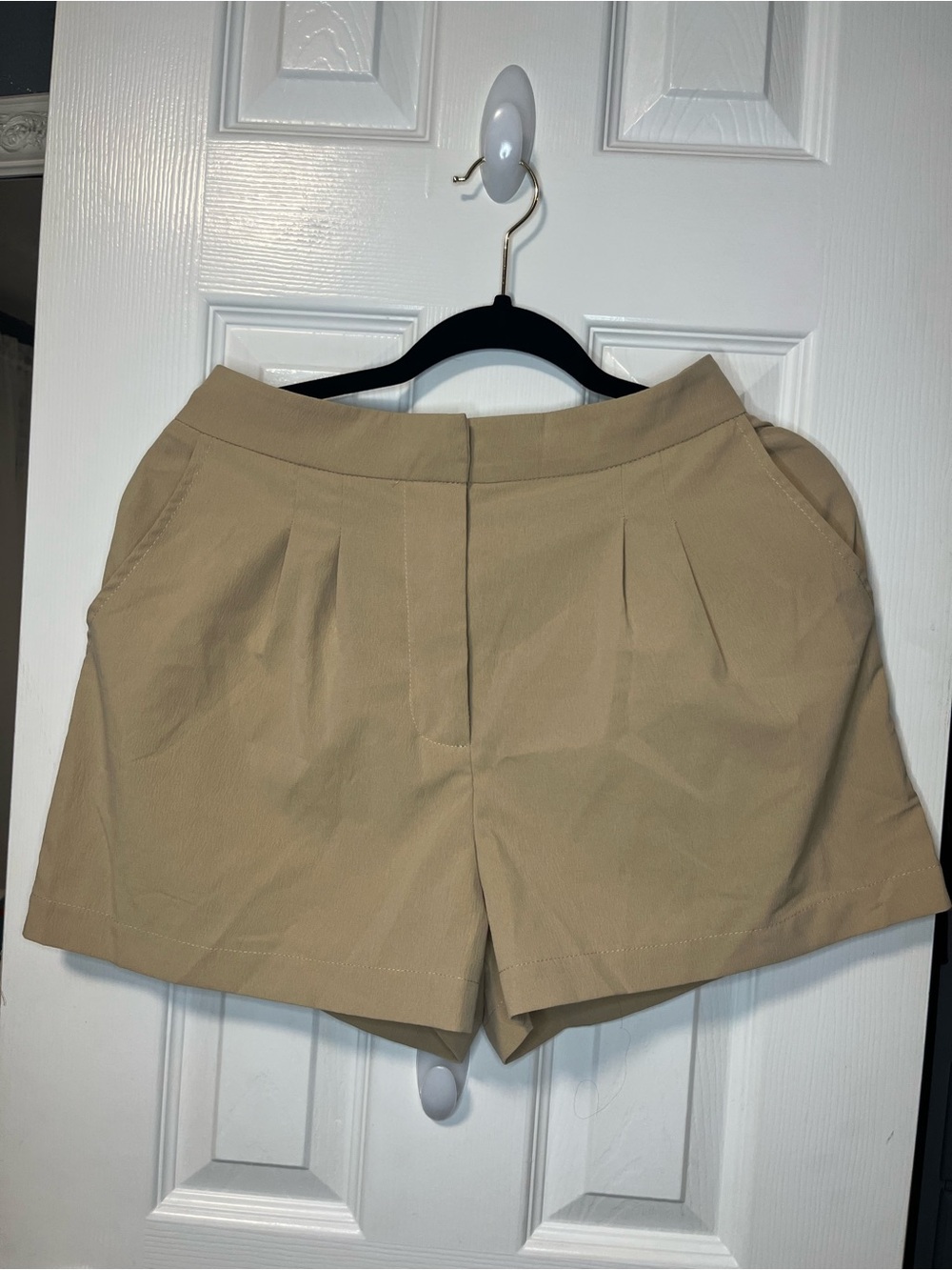 High-Rise Khaki Pleated Women’s Bermuda Shorts